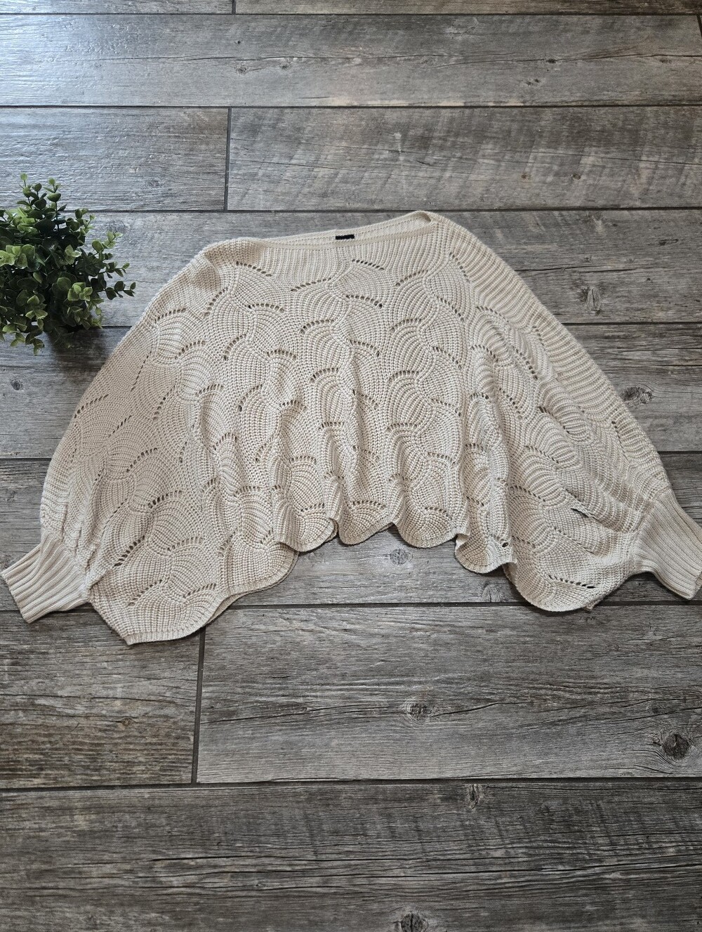 Moon & Madison Cream Gold Open Knit Scallop Wave Quiet Luxury Poncho Sweater, S
